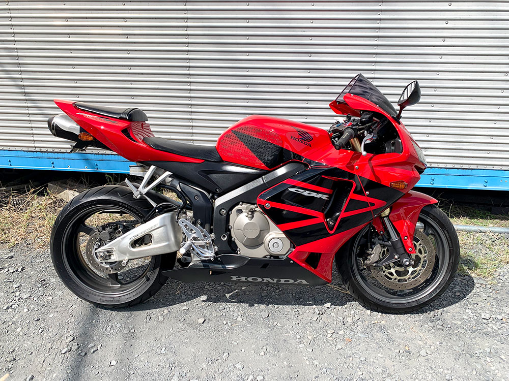 中古バイク 入荷予定 Honda Cbr600rr Pc37 後期 京都のバイクショップspec M スペックエム