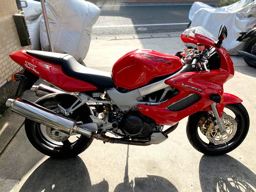 VTR1000F シート MBB ホンダ 純正  バイク 部品 SC36 張り替えベースに ファイアーストーム 品薄 希少品 車検 Genuine:22303242