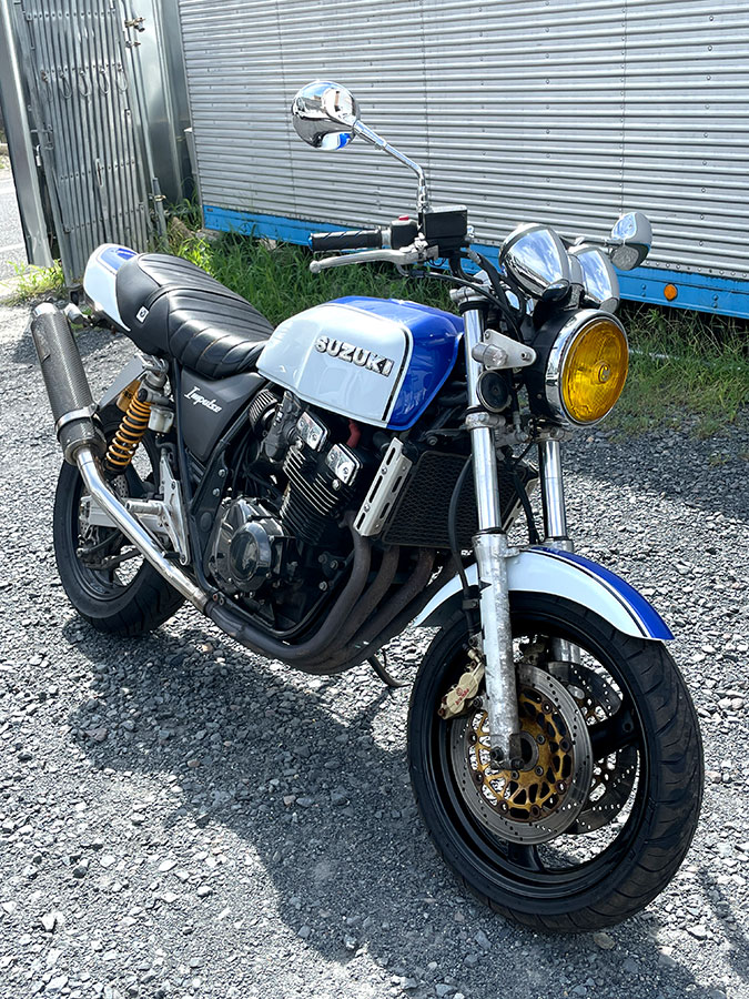 GSX400インパルス タンク 白/青 スズキ 純正  バイク 部品 GK7CA コケキズ無し 穴あき無し 修復素材やペイント素材に 車検 Genuine:22210834