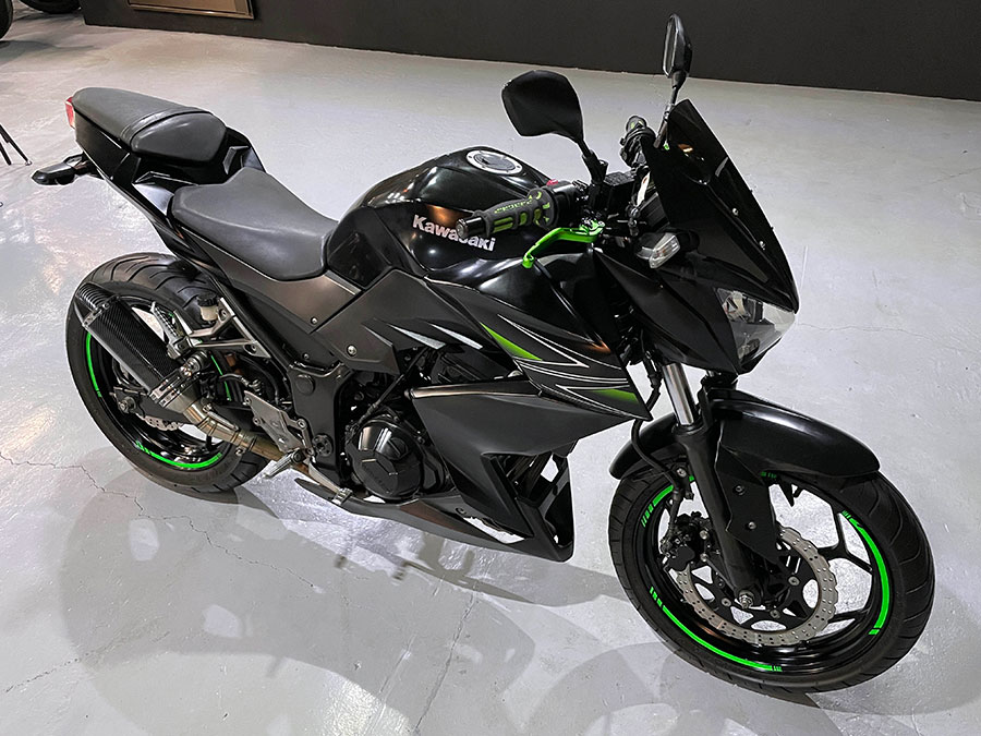 KAWASAKI Ninja ZX-25R LIME GREEN×EBONY｜AOSHIMA｜English