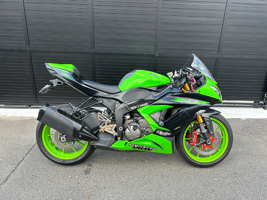 カワサキ　zx6r 車体