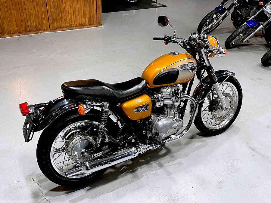 KAWASAKI W800 EJ800A – 京都のバイクショップSPEC-M（スペック