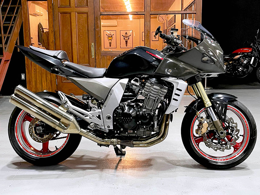 KAWASAKI Z1000 ZRT00A – 京都のバイクショップSPEC-M（スペック