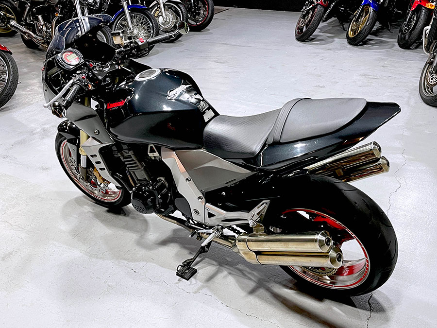 KAWASAKI Z1000 ZRT00A – 京都のバイクショップSPEC-M（スペック