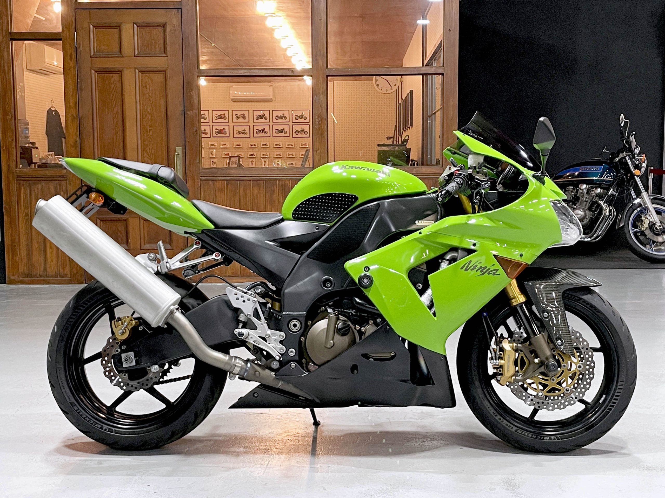 KAWASAKI ZX-10R ZXT00C マレーシア仕様 – 京都のバイクショップ