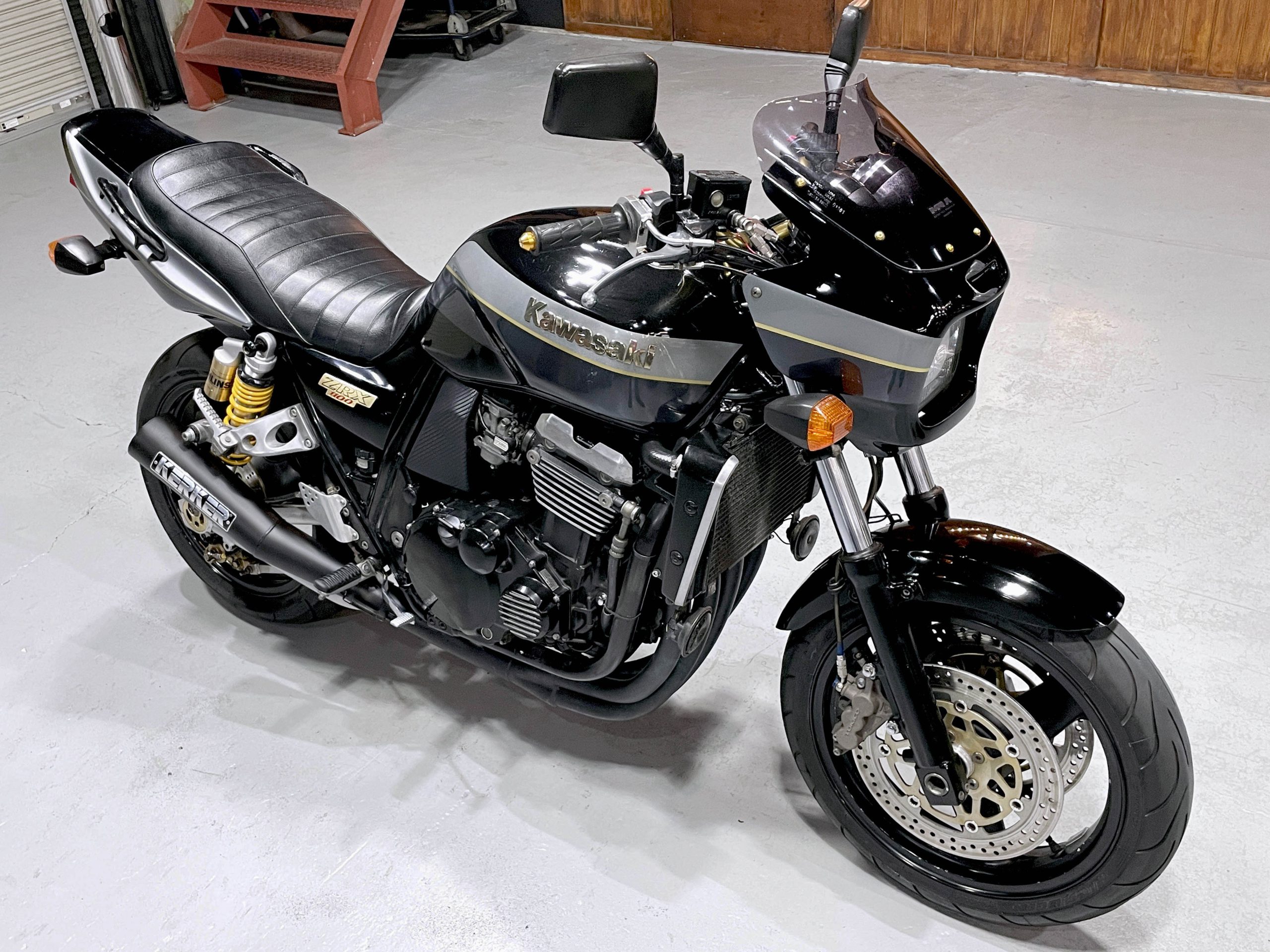 ZRT10C ZRX1100 タンク C4カラー 状態良「検ZRX ZRX1200 ZRX400
