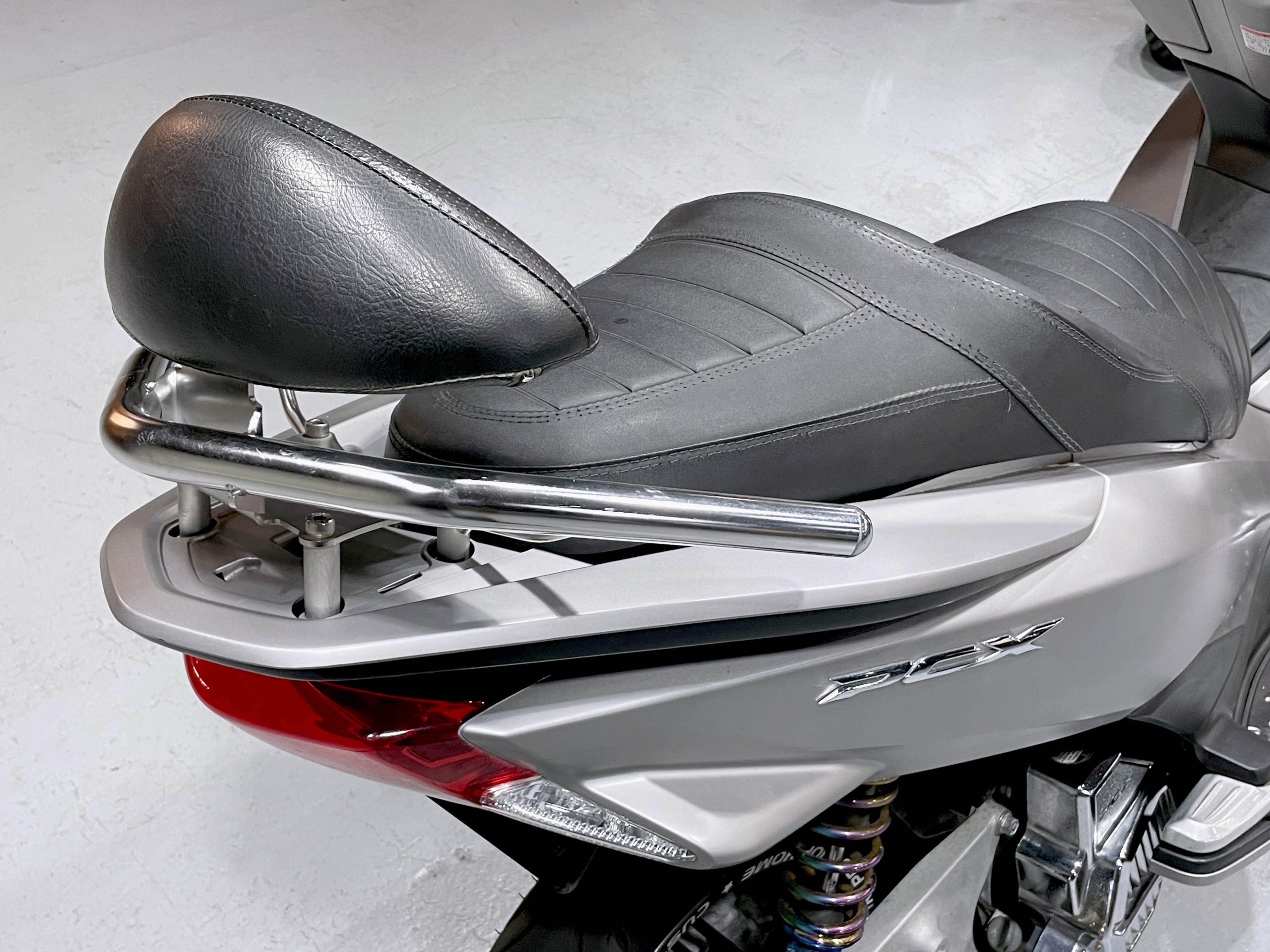 ホンダ PCX カスタム フロントマスク ブラック 黒 フロント