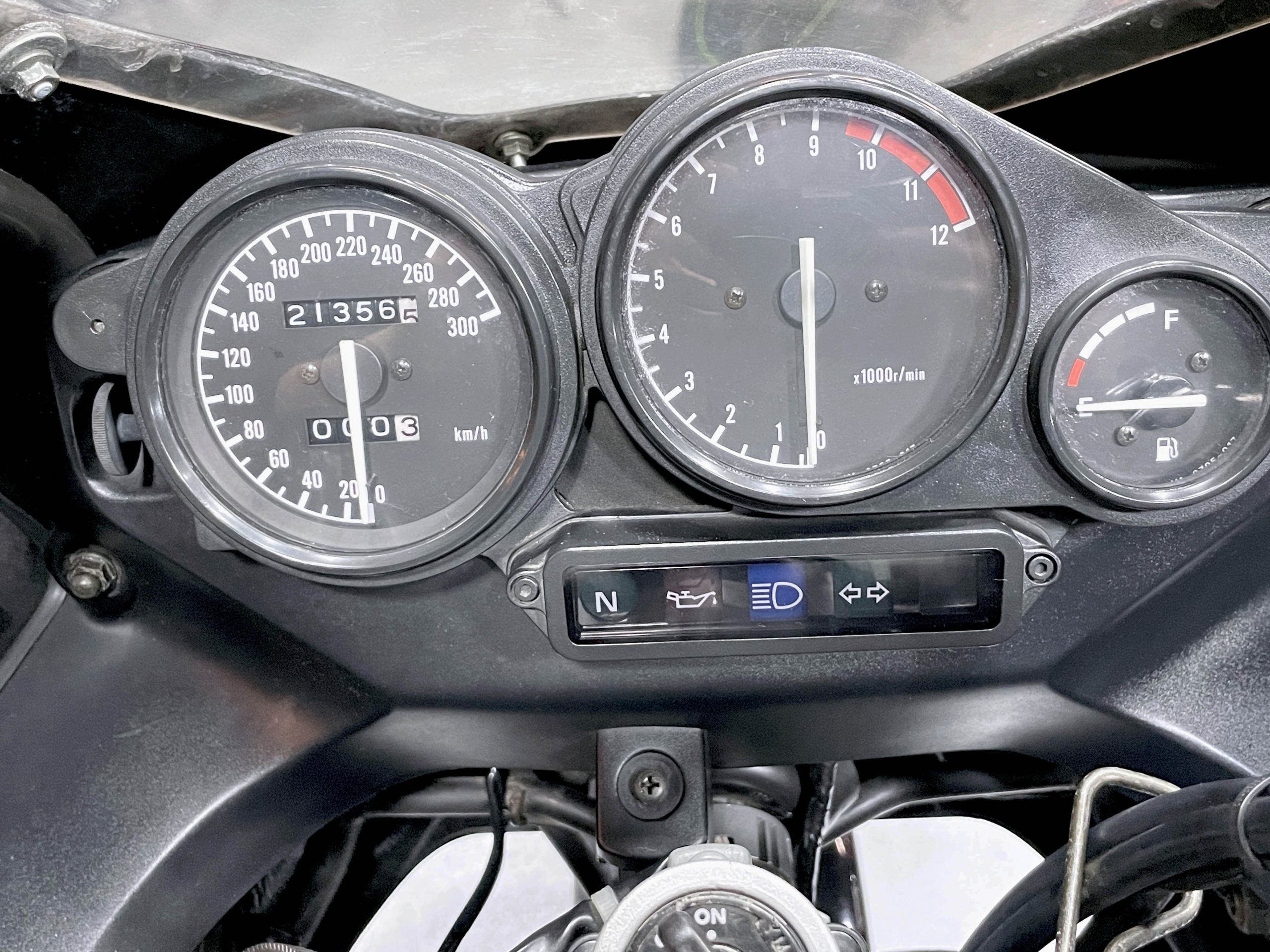 YAMAHA XJR1200R 4KG – 京都のバイクショップSPEC-M（スペック