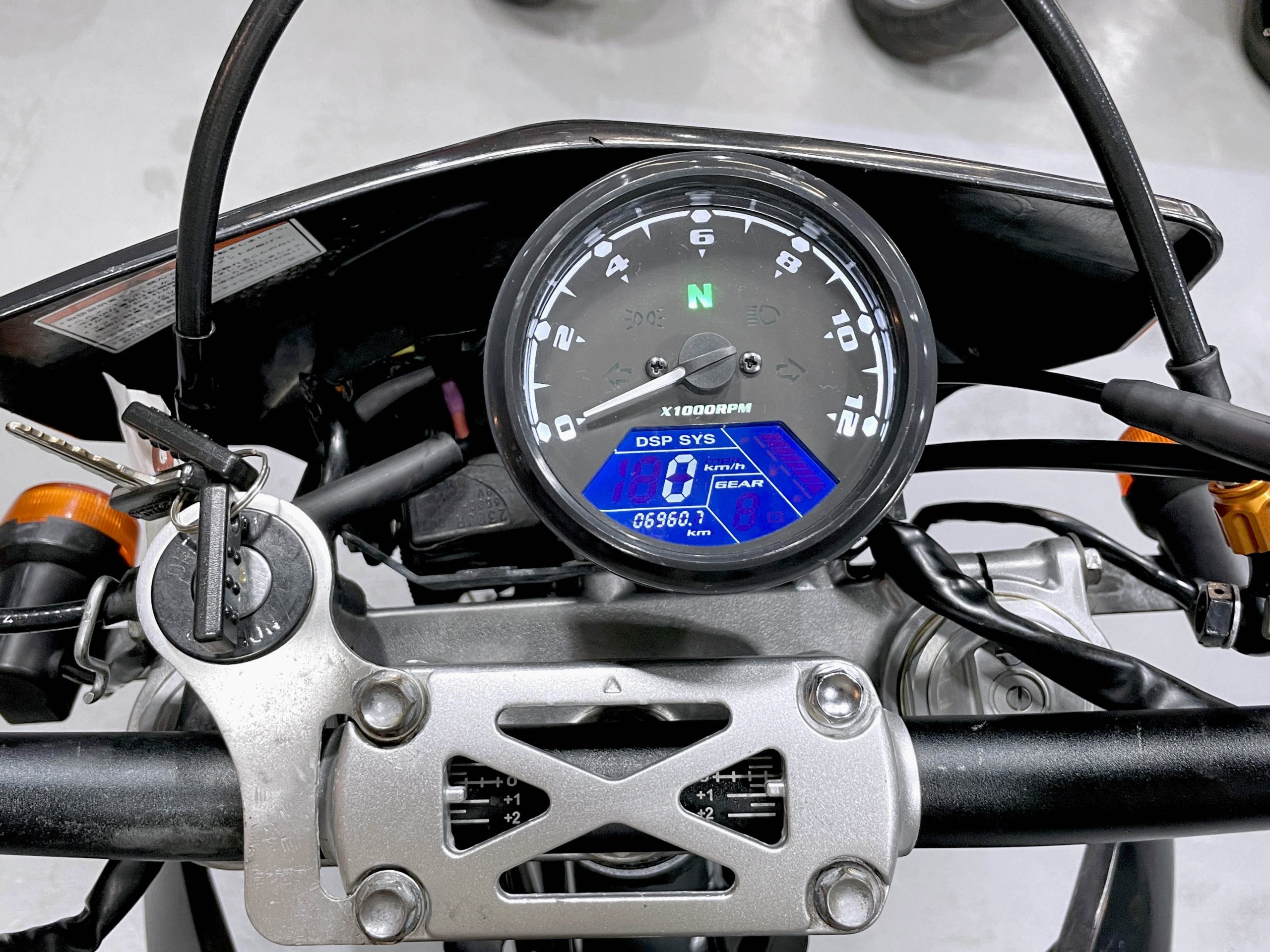 SUZUKI DR-Z400SM｜SK44A – 京都のバイクショップSPEC-M