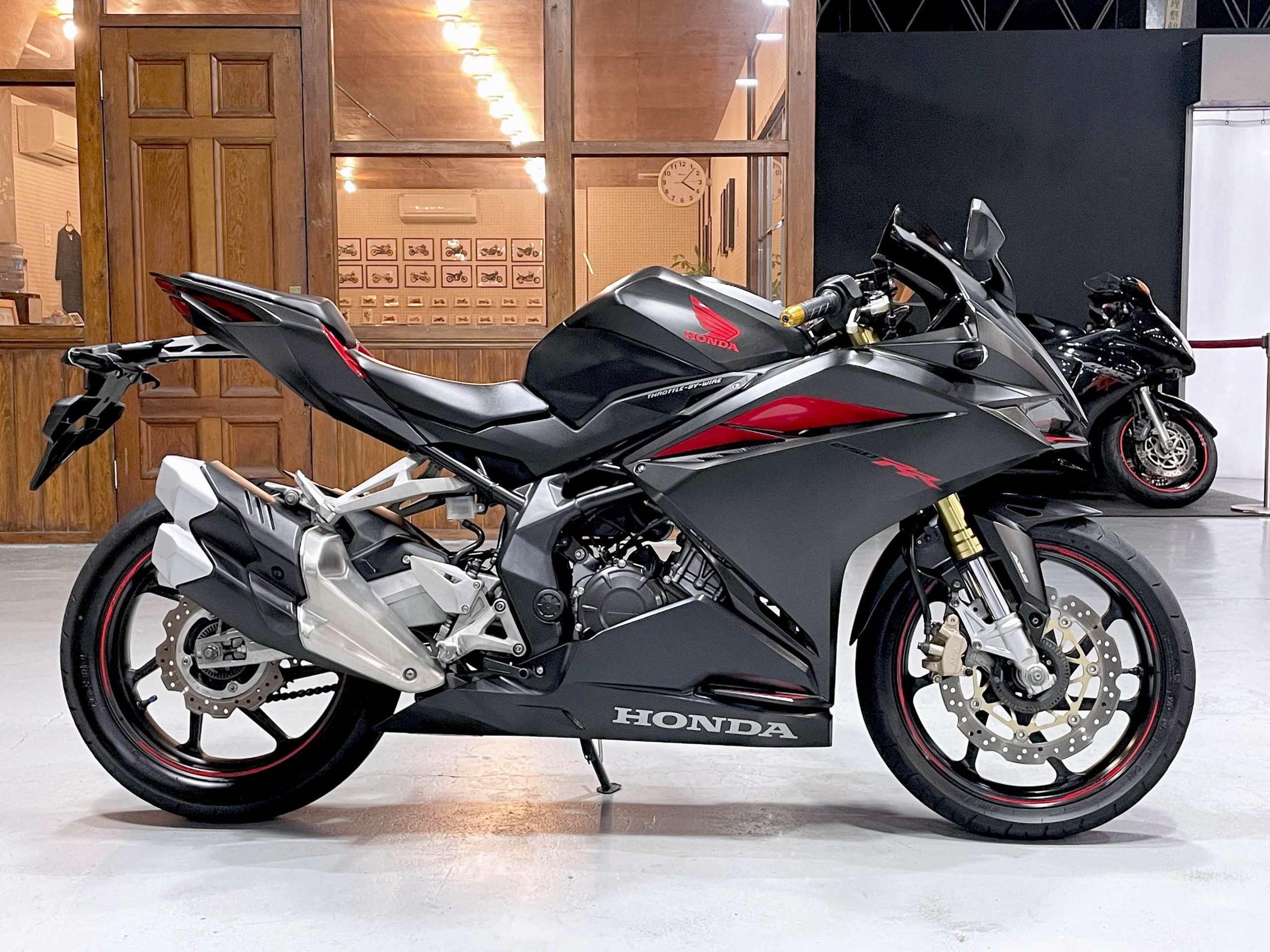 HONDA CBR250RR MC51 – 京都のバイクショップSPEC-M（スペック