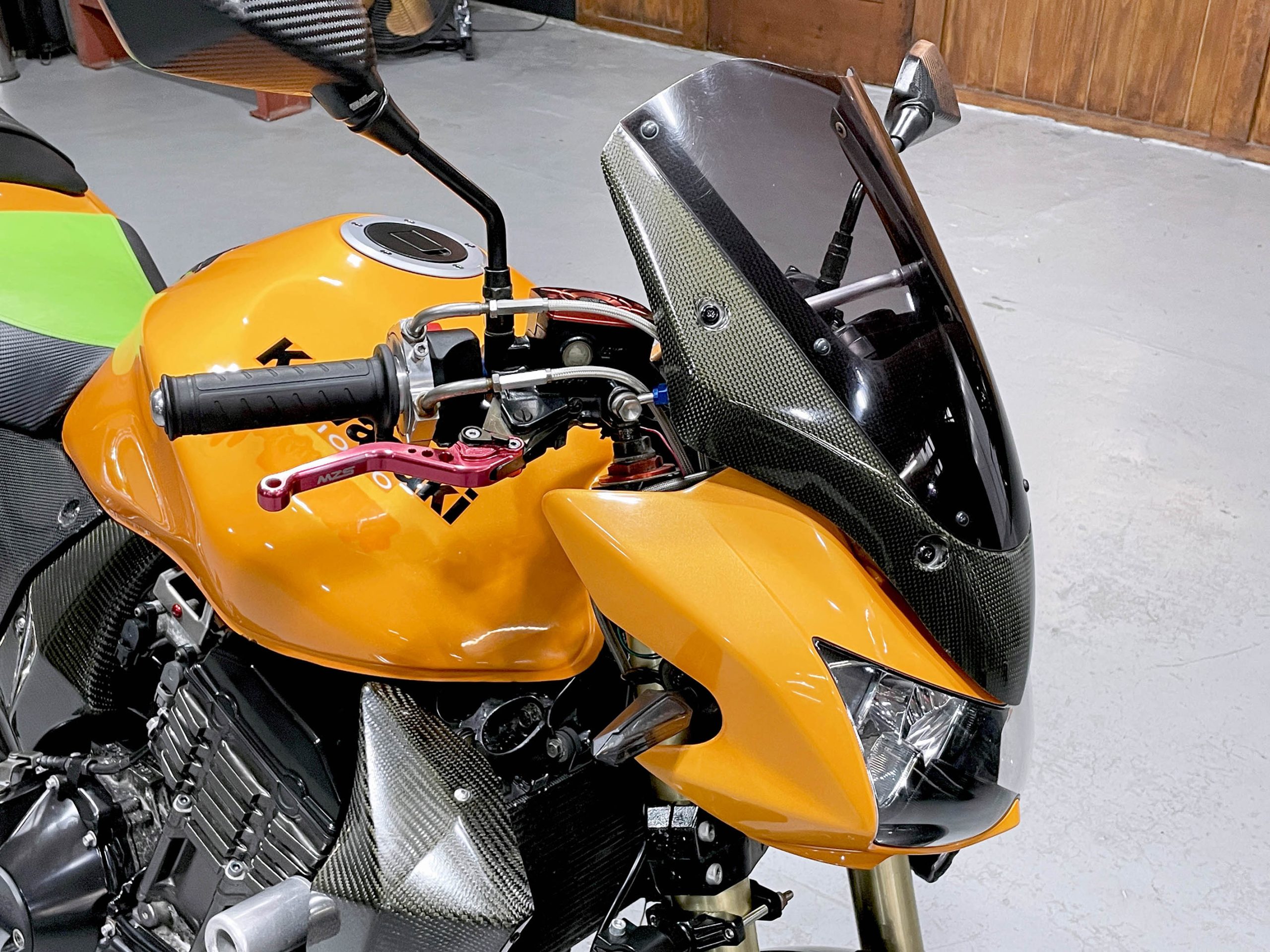 KAWASAKI Z1000 ZRT00A マレーシア仕様 – 京都のバイクショップ