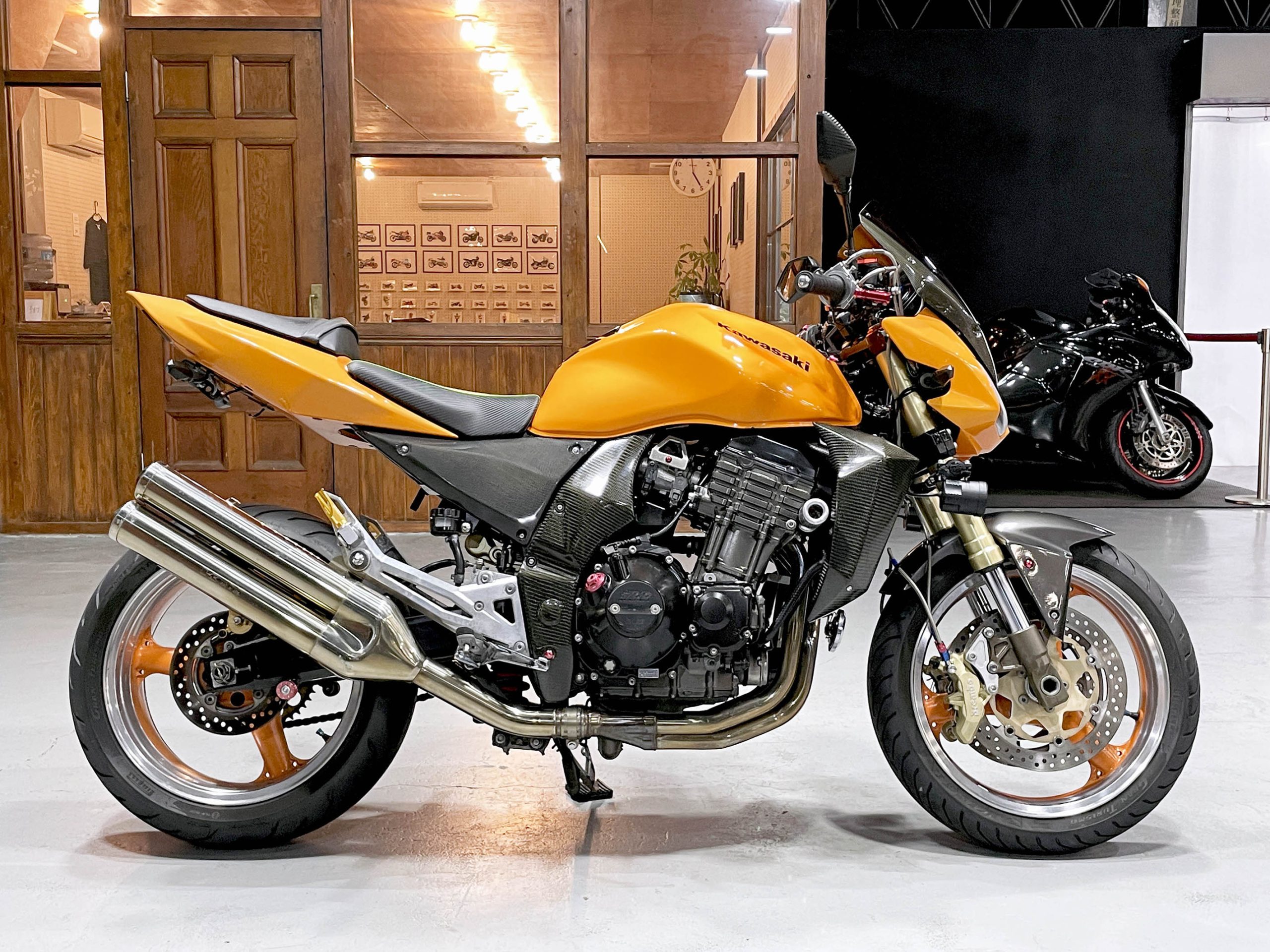 入荷予定！ KAWASAKI Z1000 ZRT00A – 京都のバイクショップSPEC