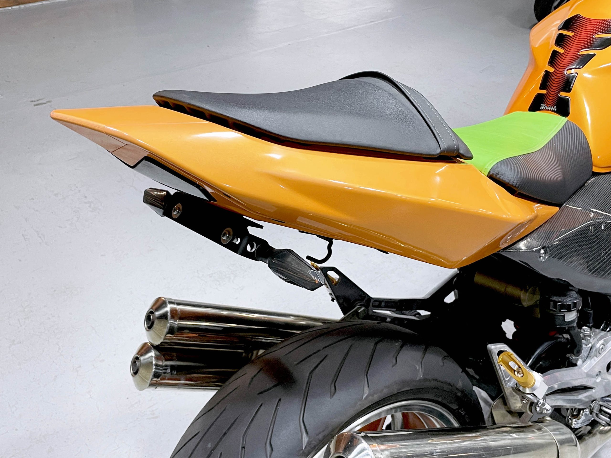 入荷予定！ KAWASAKI Z1000 ZRT00A – 京都のバイクショップSPEC