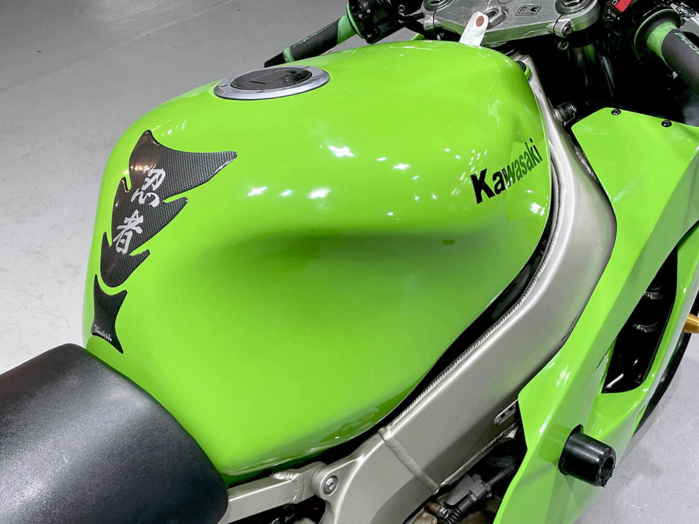 IX-OK7045VSE IXIL(イクシル)KAWASAKI ZX-6 R NINJA (98-02) ZX600G，ZX600J SLIP ON  SOVE-オーバルタイプ MAD MAX(マッドマックス) マット ポリッシュ 長さ493mm IX-OK7045VSE - 【通販モノタロウ】