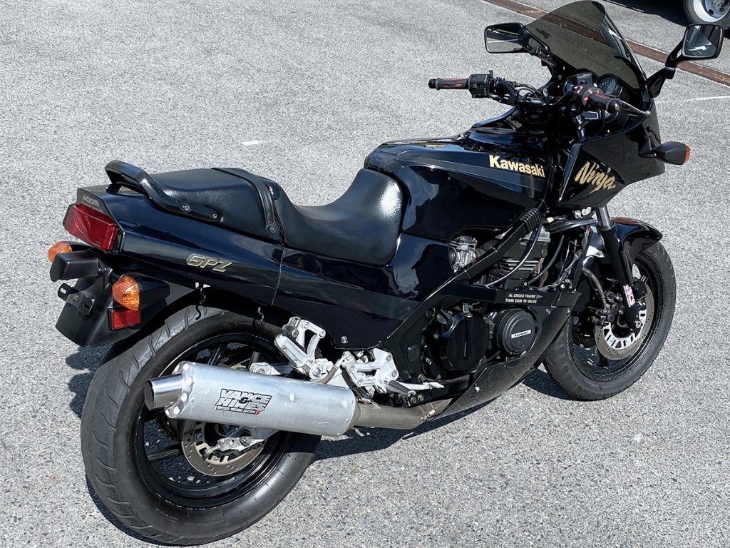 中古バイク KAWASAKI GPZ400R｜ZX400D – 京都のバイクショップ